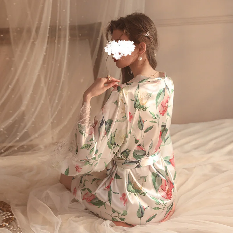 Шелковый Атласный Свадебный халат для невесты и подружки цветочный Короткое