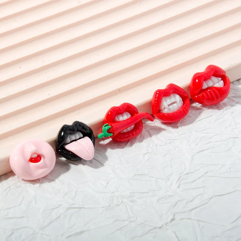 

10 Pcs New Lovely Mini Kawaii Red Cartoon Lips Resin Scrapbook Diy Jewellery Hairpin Accessories Decorate Craft