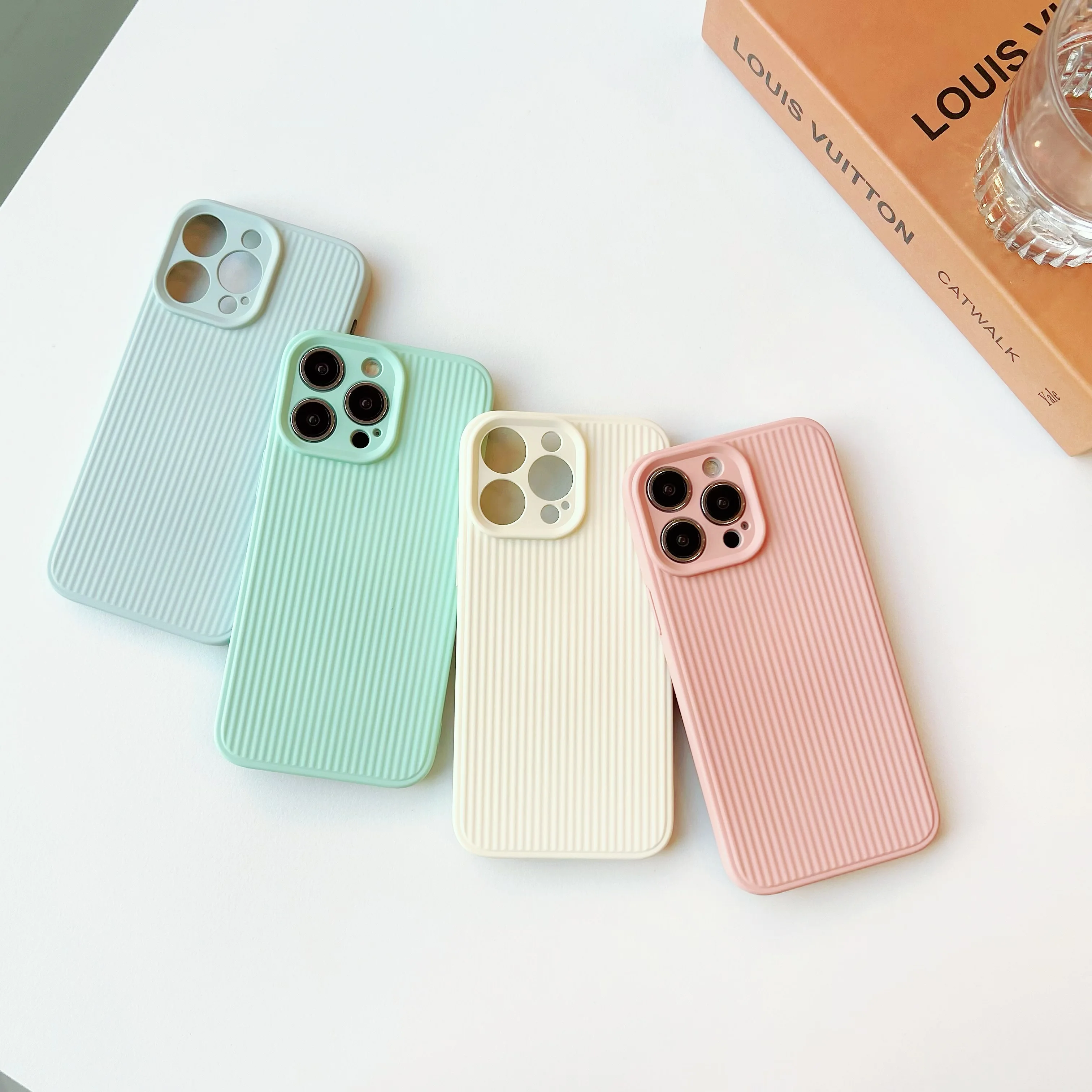 Магнитный чехол для iPhone 14, 13, 12, 11 Pro Max, 13 Plus (art.: 3920c304ffadd) - 3920c304ffadd
