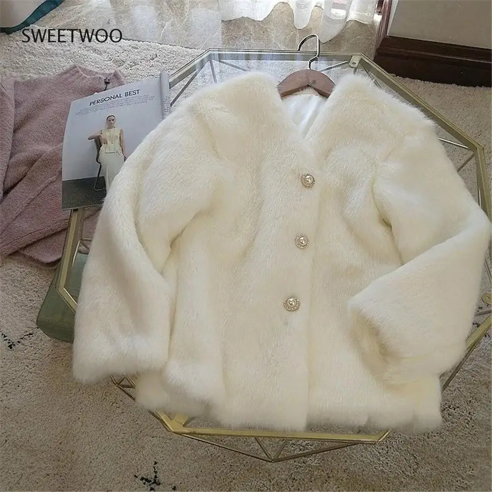 Faux Fur Coat Women Winter Faux Fox Jackets Short Fluffy White Overcoat Thick Outerwear Elegant Luxury Pearl Rhinestone Buttons