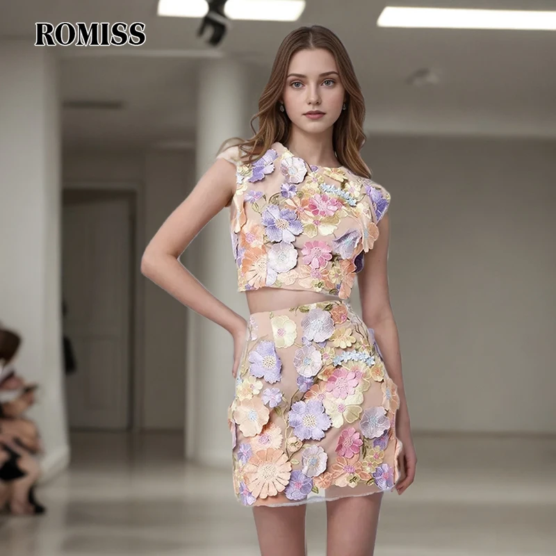 Женский комплект из двух предметов короткий топ без рукавов с круглым вырезом и