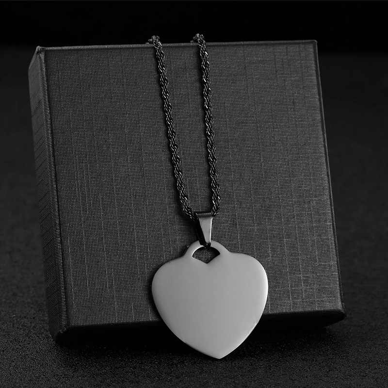 Ожерелье с подвеской в виде сердца из нержавеющей стали гравировкой на заказ