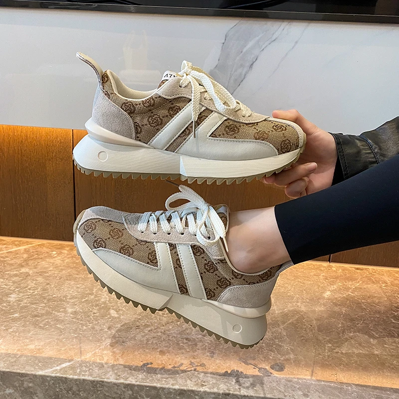 Women's Sneakers Fashion Lightweight Leisure Tennis Shoes Flower Design Luxury Shoes Breathable Comfort Platform Shoes