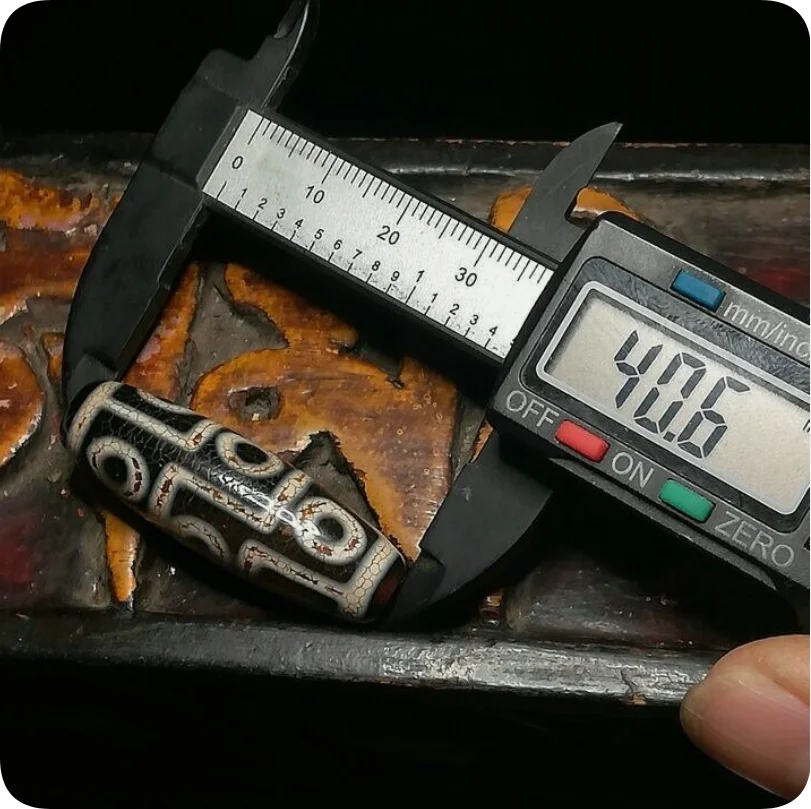 Тибетский Baojiang Fire Offering старый кулон Дзи с девятью глазами 13x40 мм