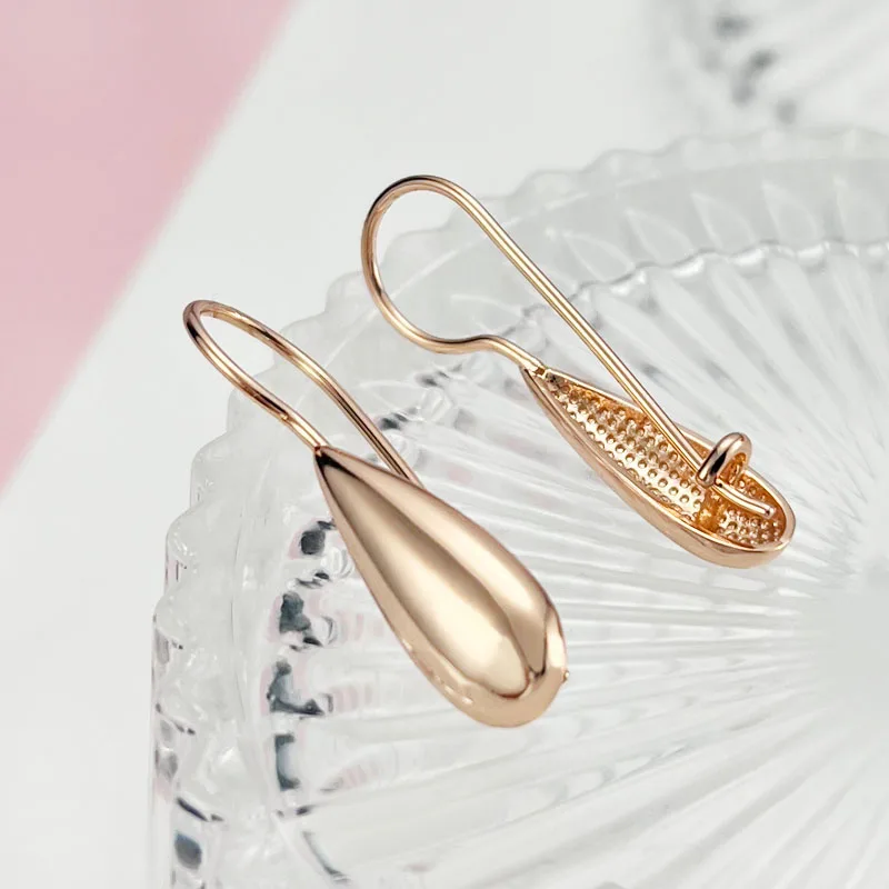 

Simple Hollow-out Floral Austrian Crystal Party Earrings for Women