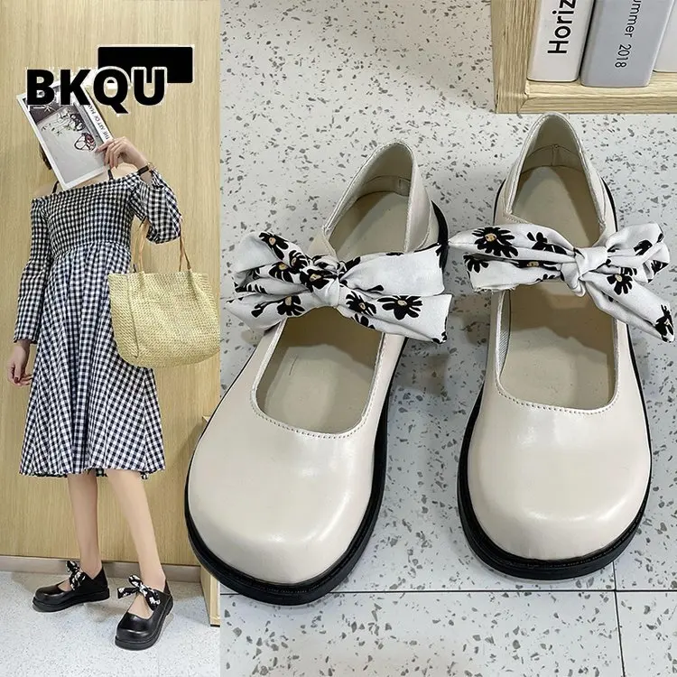 

BKQU 2022 New Fashion Student Lolita Shoes Women's Thick Bottom Mary Jane Shoes Buckle Straps Cute Uniform Women's Flat Shoes