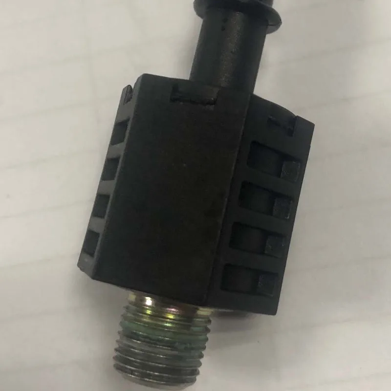 

Check valve 20 19-vo l vo xc90 oil-water separator check valve waste valve check valve oil-water separator connecting pipe