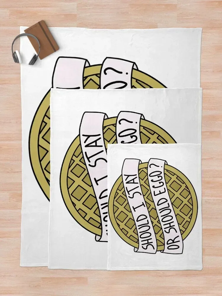 Пледы и туристические одеяла Must I Stay Or Should Eggo