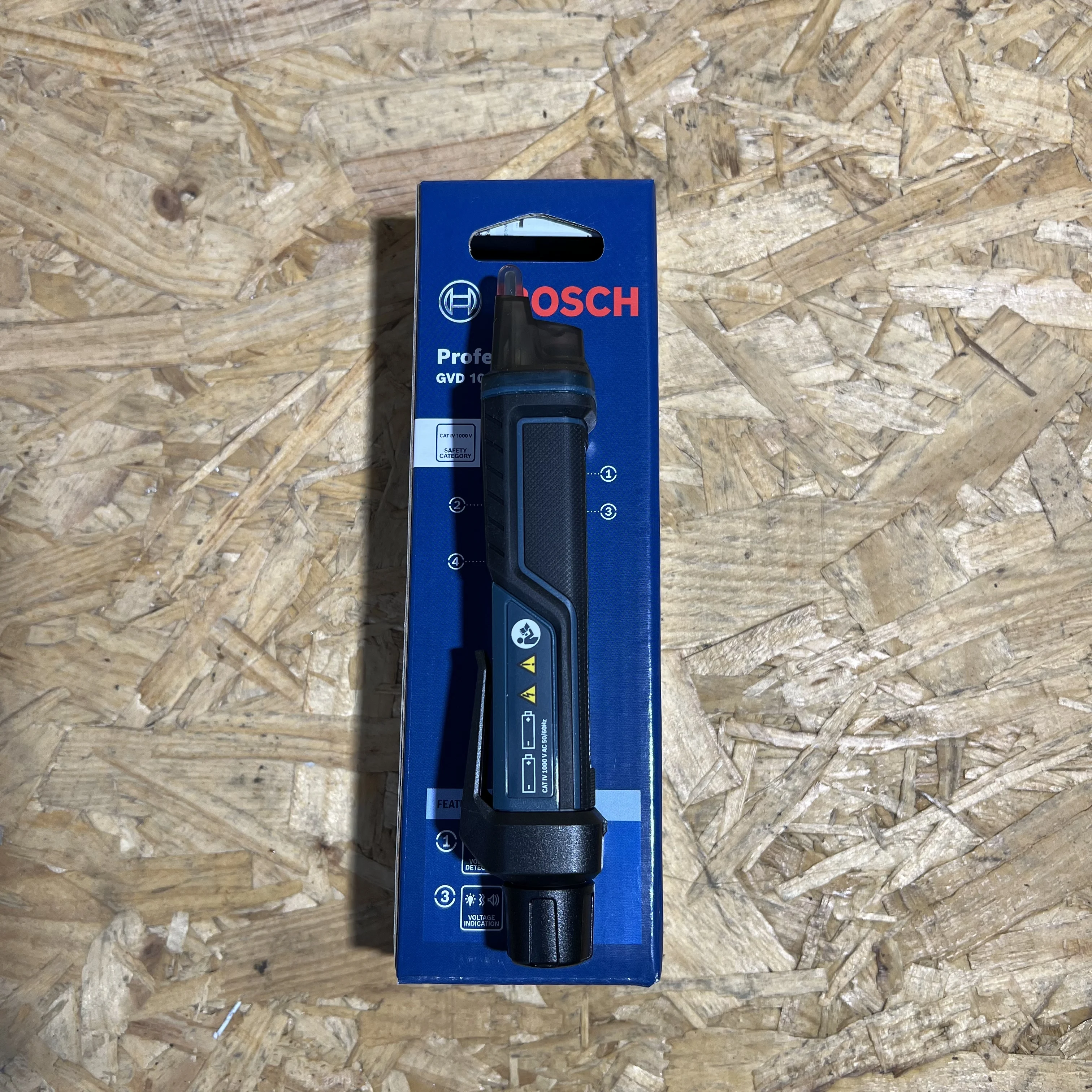 Фото Детектор напряжения Bosch GVD 1000-17 (бесконтактный) 24В-1000В, индикатор напряжения, тестер-ручка, самопроверка напряжения, интеллектуальный детектор обрывов цепи №3