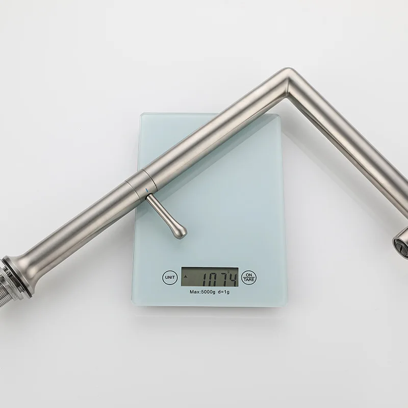 Бессвинцовый кухонный смеситель из нержавеющей стали 304 можно вращать пистолет