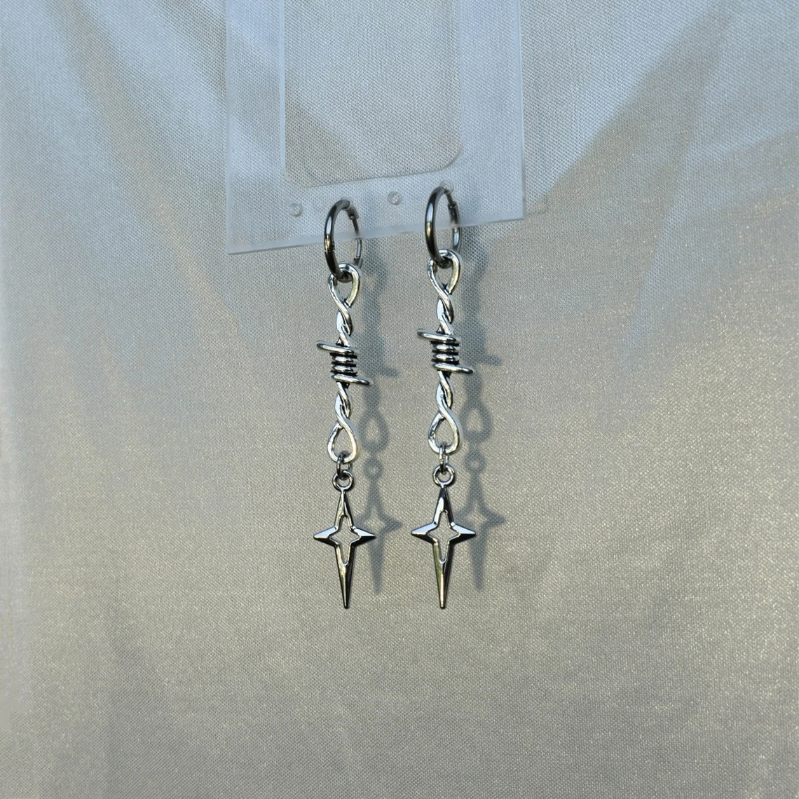 

2023 Barbed Wire Earrings Hypoallergenic Goth Trash Punk Y2K Cute Swing Earrings Birthday Gift Manufacturer Direct