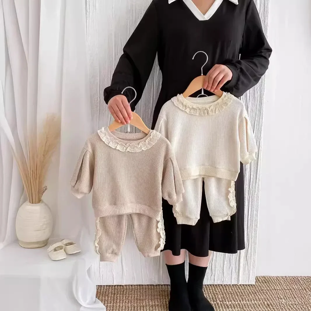 Комплект одежды для малышей осень 4114 Детский милый костюм свитер с кружевным