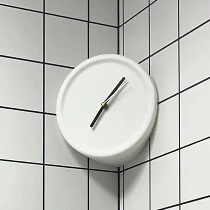 Простые бесшумные настенные часы в углу гостиной спальни технология Art Sense