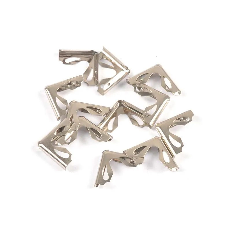 

30pcs Retro Silver Hollow Metal Corners DIY Crafts Scrapbooking Album Photo Corner Protector Handmade Decoration 22x22x4mm c1497