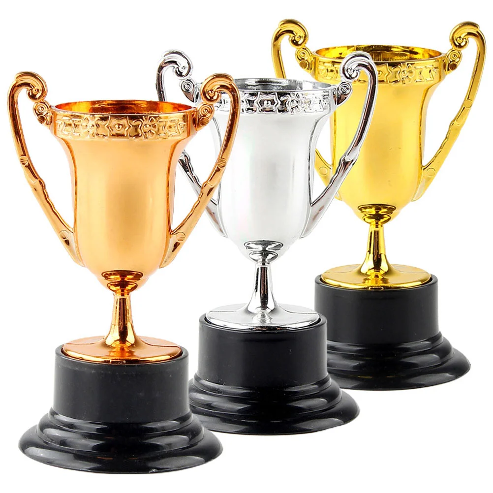 

3 Pcs Plastic Playes Small Trophy Ornaments Props Simulated Decor Delicate Reward