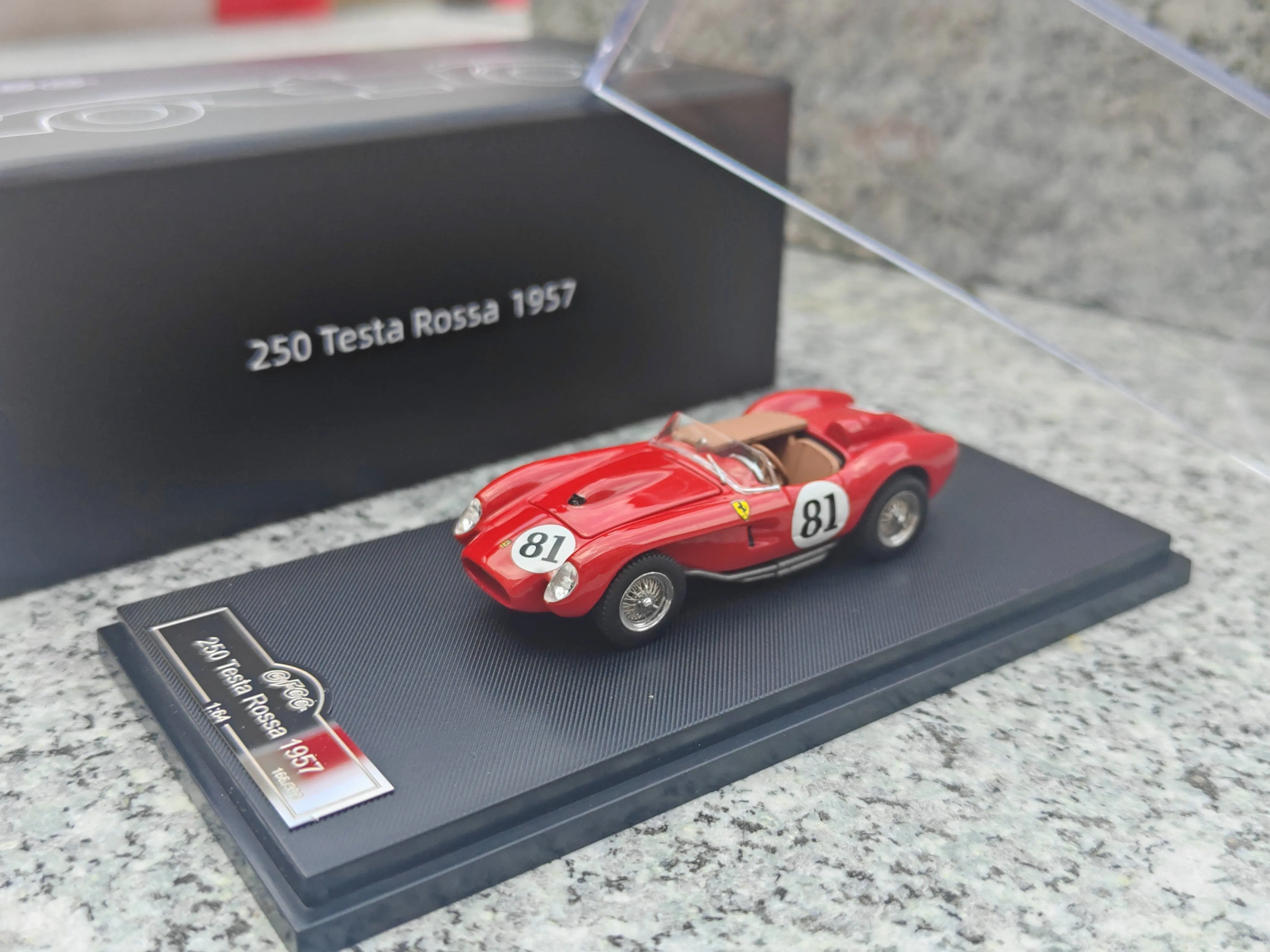 Фото GFCC 1:64 250TR Testa Rossa 1957, литая модель автомобиля из сплава, миниатюрная масштабная модель для коллекции, подарок №5