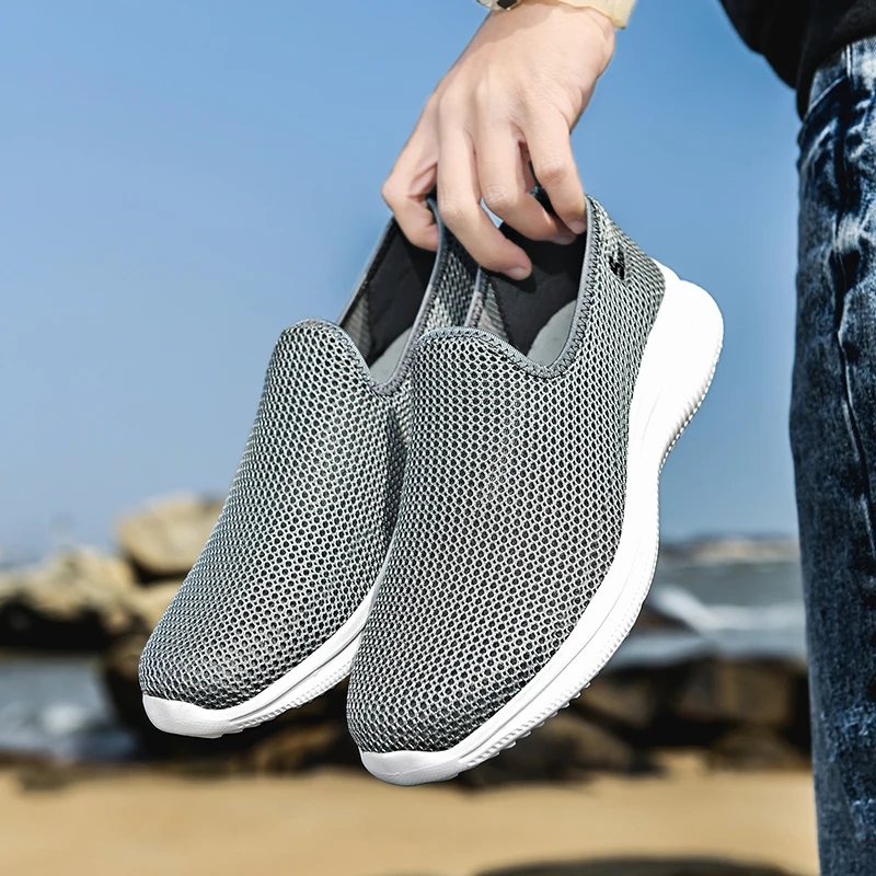 2022 New Shoes Men Loafers Light Walking Breathable Summer Comfortable Casual Shoes Men Sneakers Zapatillas Hombre Plus Couple