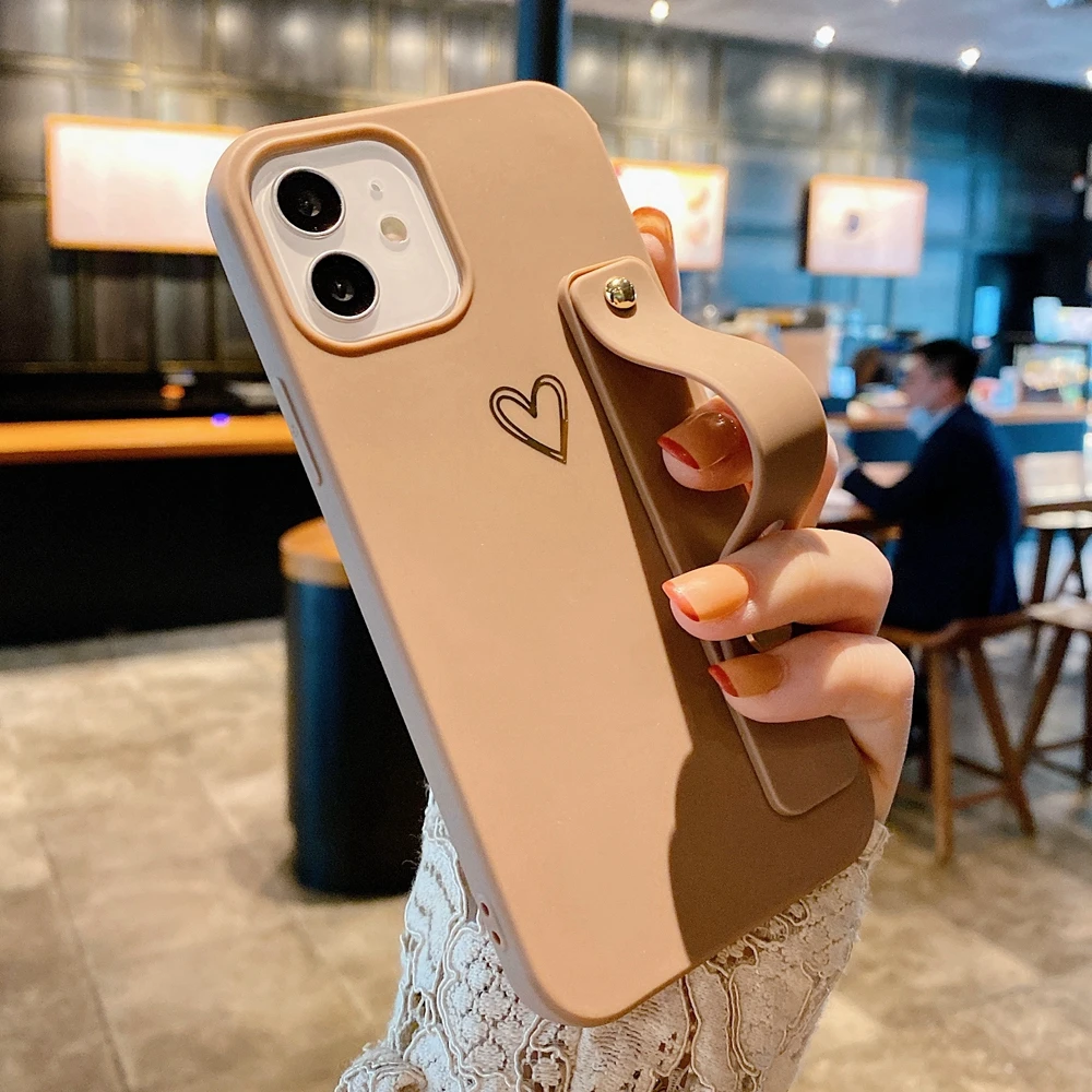 

Cute Love Heart Wrist Strap Phone Case for iPhone 12 11 13 Pro Max 7 8 Plus Slim Matte Silicone Cover for iPhone Xr X Xs X S SE