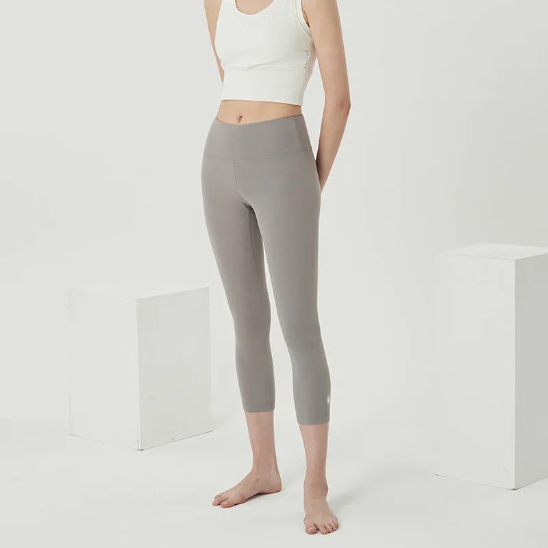 

New Yoga Women's Leggings Thin Soft Nylon Calf-length Pants Hip Lift High Waist Fitness Leggings Gym Summer