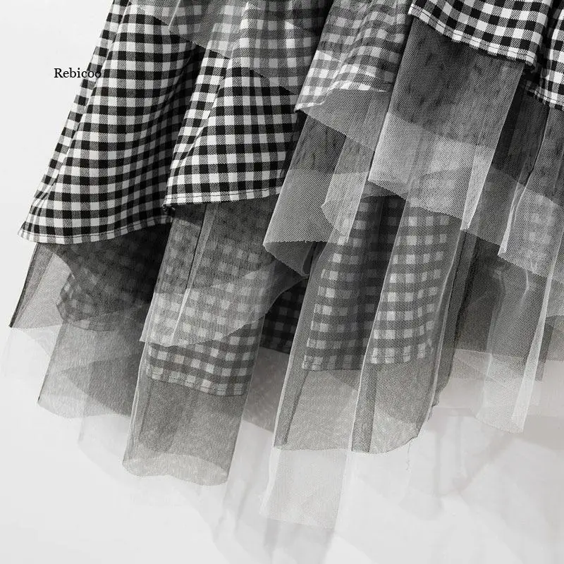 Женская длинная юбка-макси в клетку с высокой талией