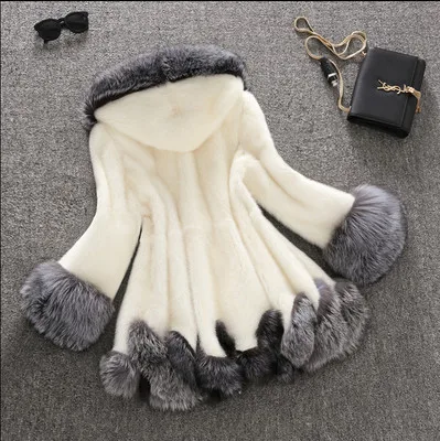 

Autumn and Winter New Women's Fur Coat Medium Long Fur Women's Coat