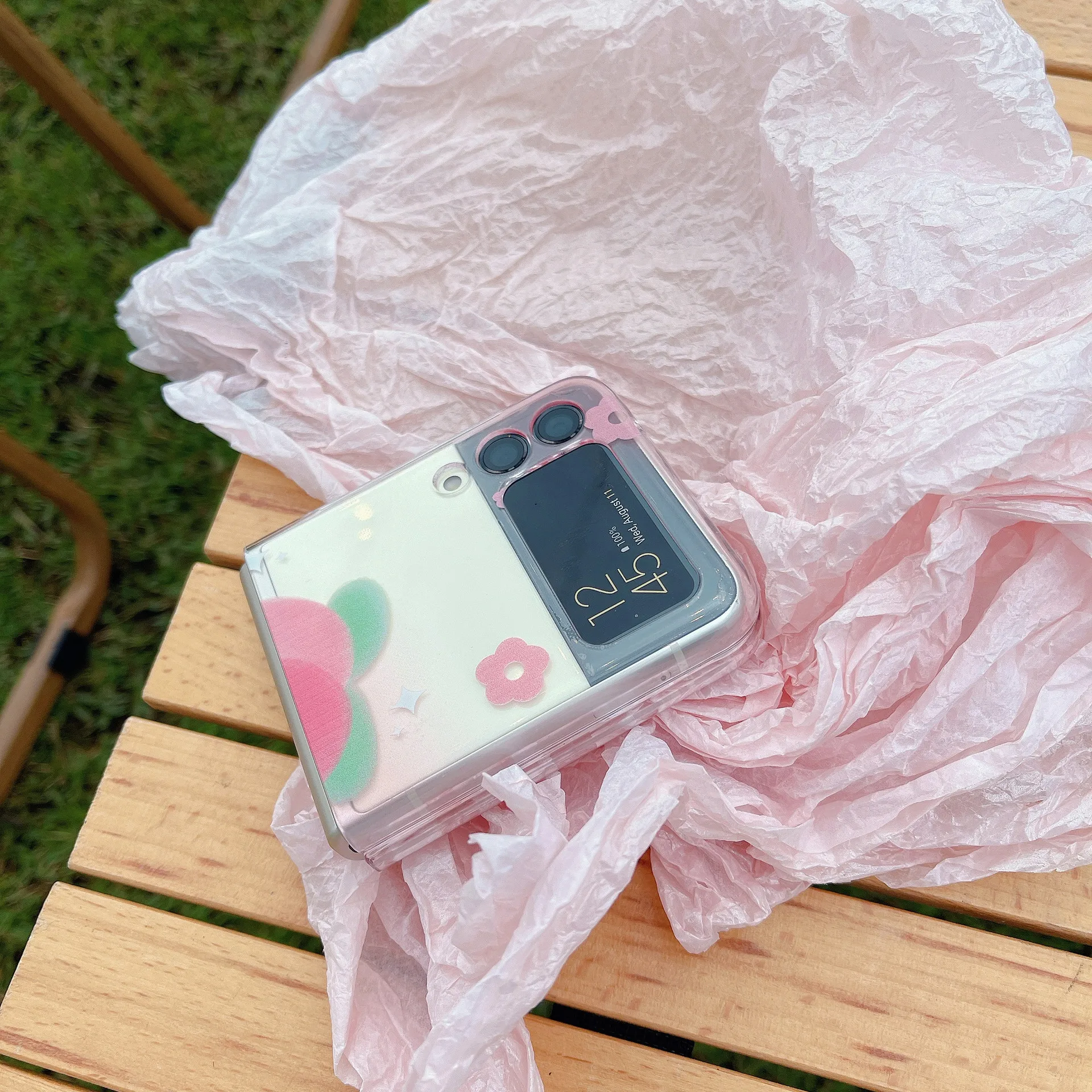 Ins Cute Peach Transparent Phone Case for Samsung Galaxy Z Flip 4 3 Hard Cover for ZFlip3 Zflip4 Solid Shell Bracket