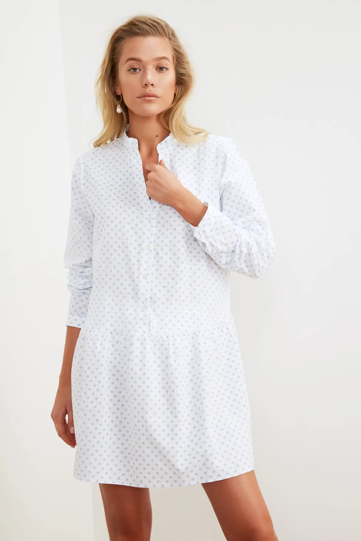 

Trendyol Minimal Pattern Woven Beach Dress TBESS21EL1064