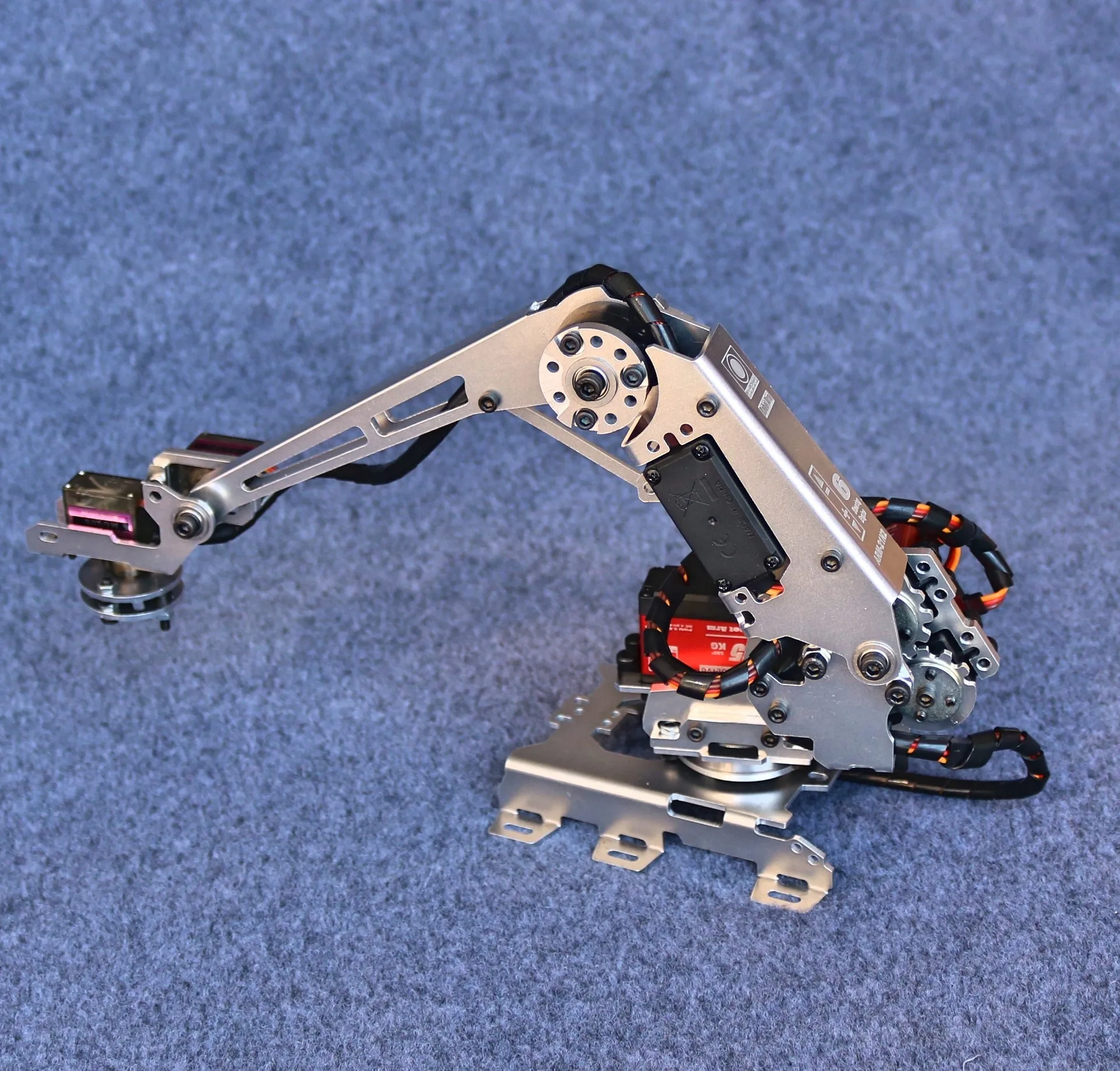 New 6dof Robotic Arm Suction Cup Multi DOF Manipulator Industrial Robot Arm Model with 6pcs Servos for Arduino DIY STEM Toy