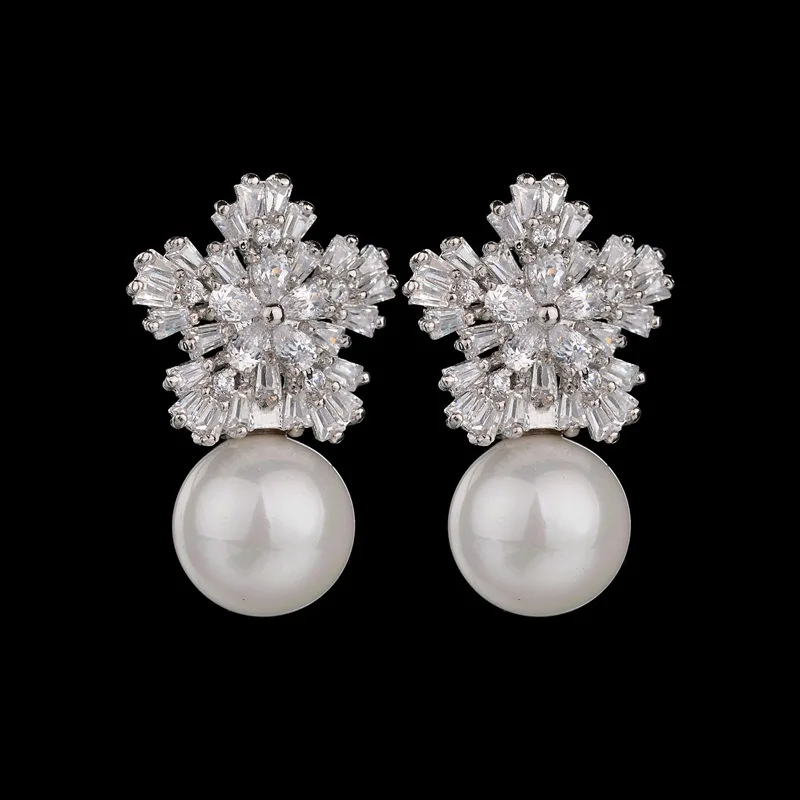 

Fashion Snowflake Cubic Zirconia White Pearl Stud Earrings 2020 New Fastidiousness Jewelry Stud Earrings For Women SE14
