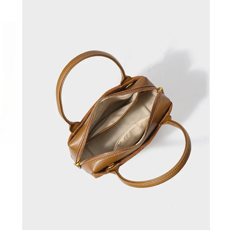 Элегантная маленькая женская сумка во французском стиле кофейная матовая через