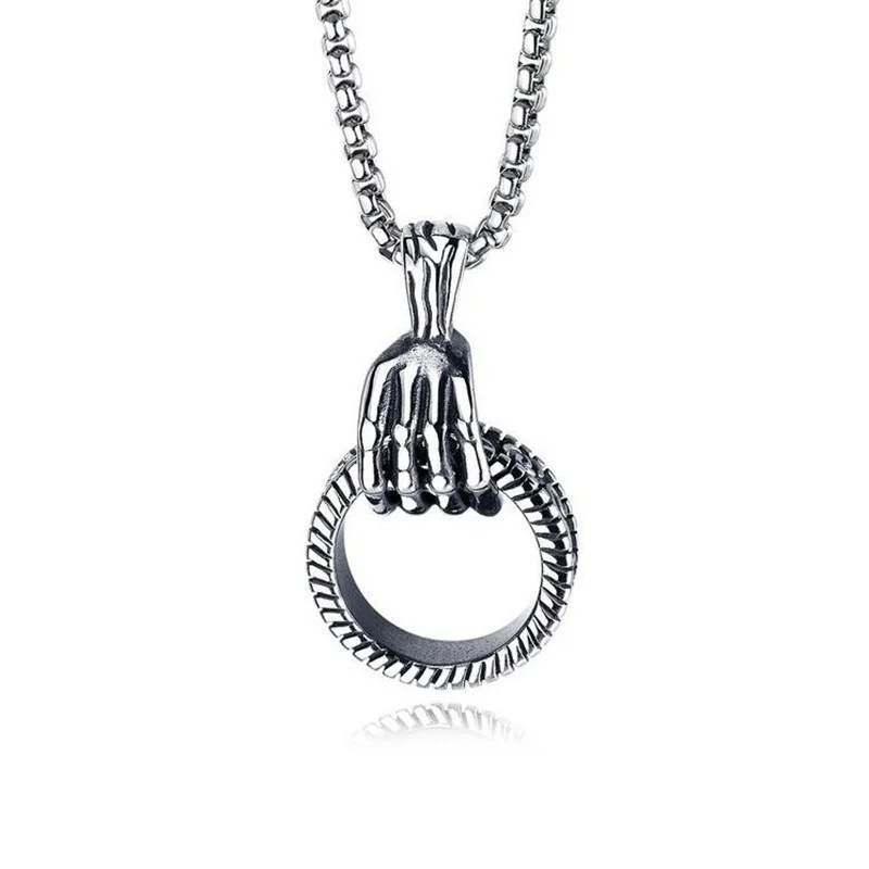 

Retro Gothic Hand Bone Grab Circle Pendant Sliding Chain Necklace for Men Exquisite Alloy Punk Party Pendant Chain 2022 Trend