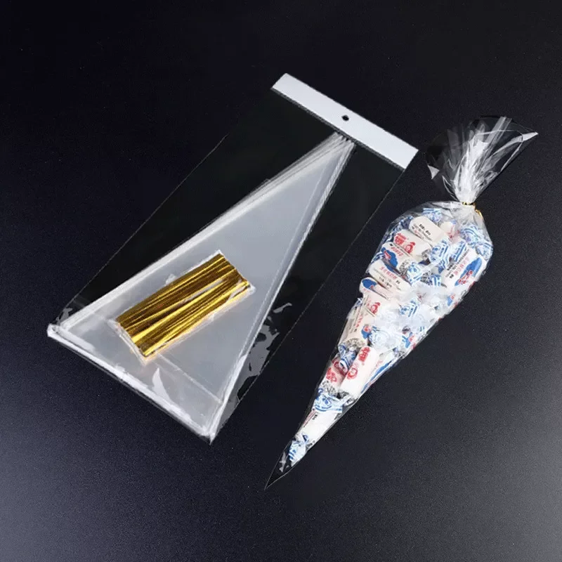 

NEW2023 50/100pcs triangle Gift Bags Cones Transprant Plastic Bag Carrot Candy Bags Kids Birthday Party Decoration Easter Party