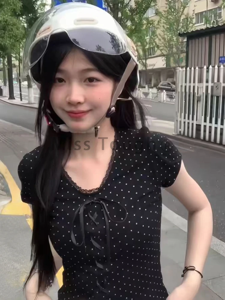 Женская кружевная футболка с коротким рукавом и V-образным вырезом