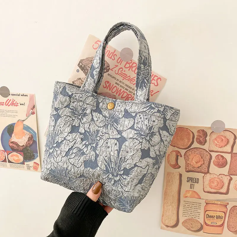 

2022 new high-quality three-dimensional flowers small handbag female Korean version lunch box