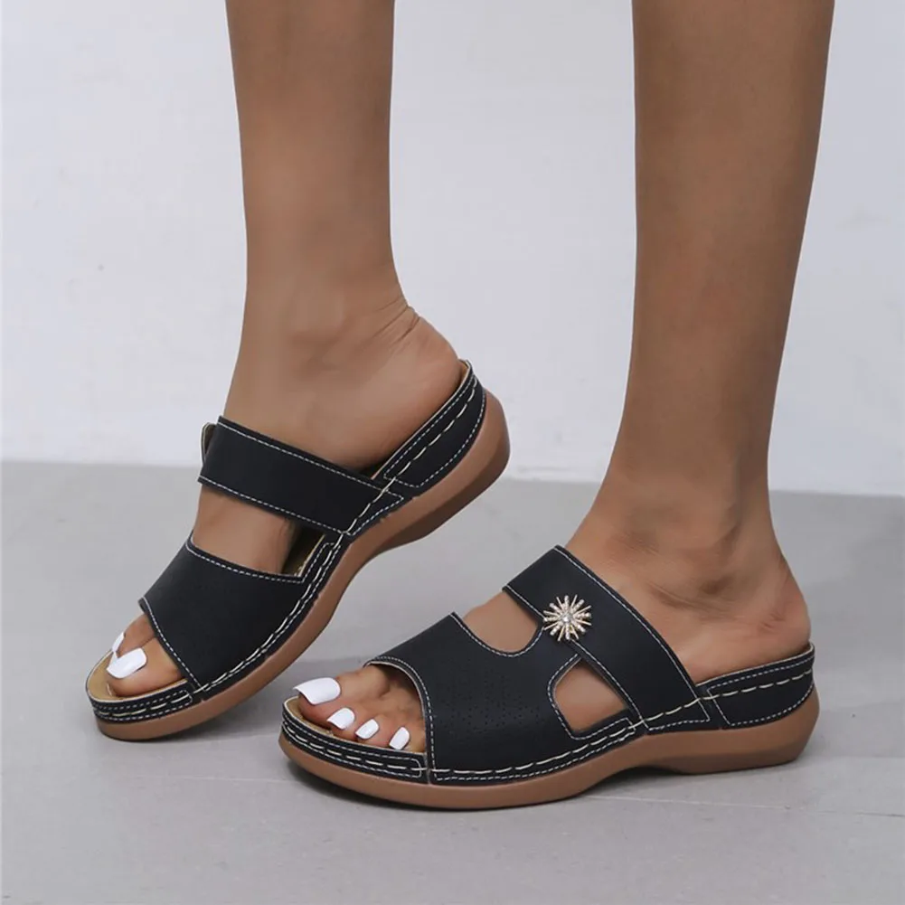 Hollow-Out Mid Heel Slippers With Rhinestone Flower Wear-Resistance Non-Slip Shoes For Beach Party