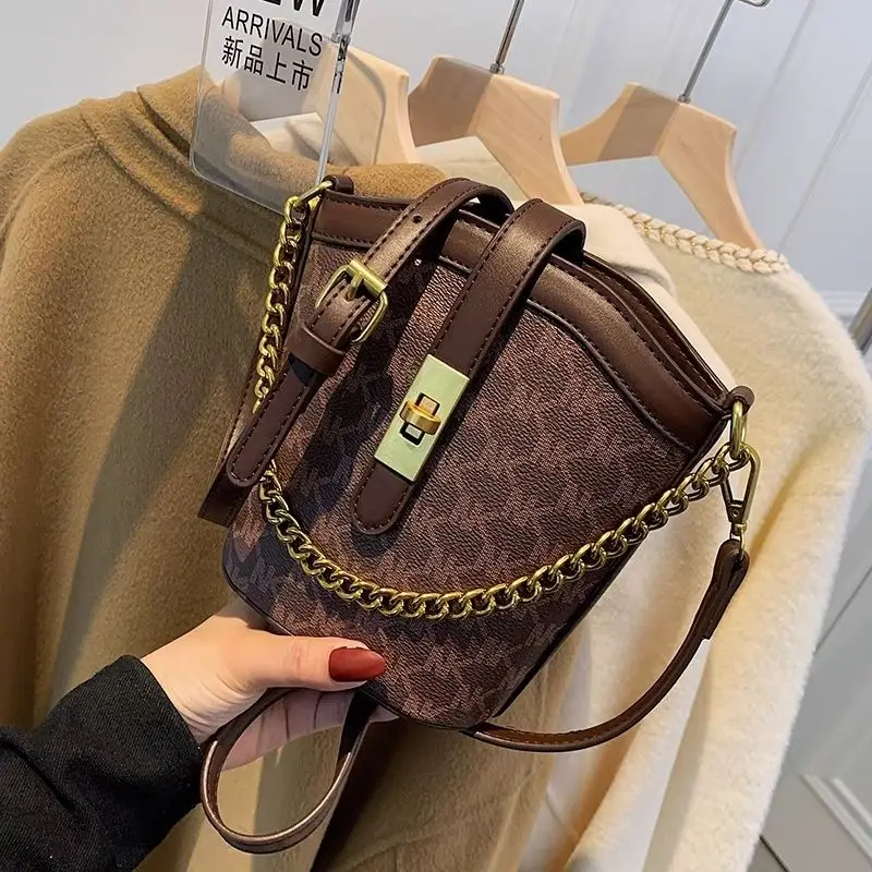 Commuter Small Bag Women's Summer New Fashion High Sense Fashion Crossbody Bag Small Soft Leather One Shoulder Bucket Bag