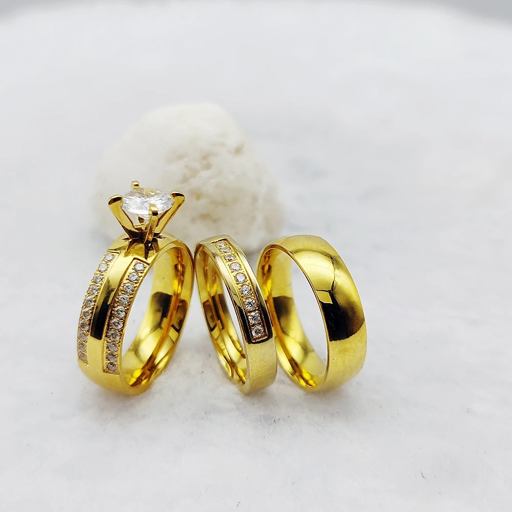 Женское Обручальное кольцо с фианитами покрытое золотом 14 к