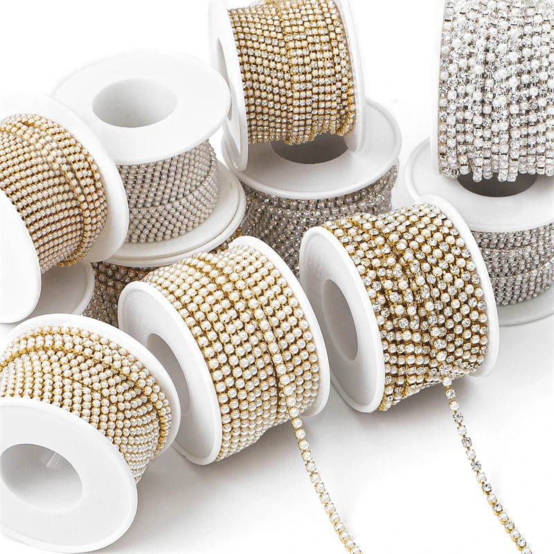 Цепочка с жемчужинами блестящая золотистая/серебристая 1 ярд 2 мм