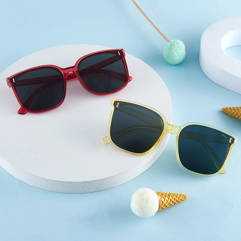 Детские солнцезащитные очки с вертикальными рисовыми гвоздиками милые большие