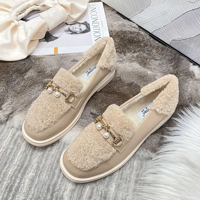 Korean Style New Faux Fur Loafers Women Platform Plush Shoes Women Winter Outdoor Fashion Metal Link Design Cotton Shoes Large
