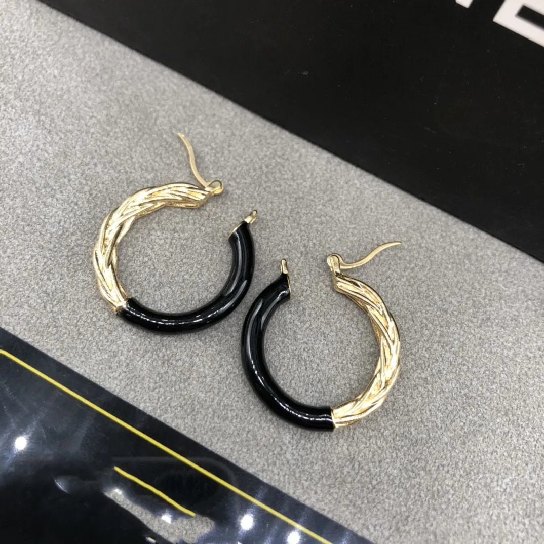 

European and American new two-color button earrings