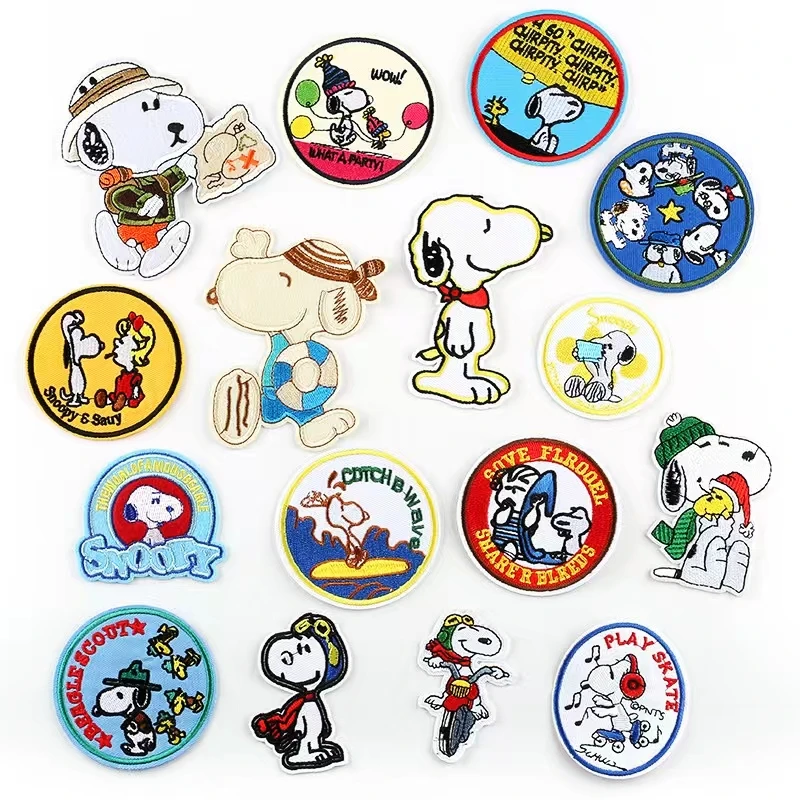 

Cartoon Snoopy Anime Embroidery Cloth Patch Kawaii Children Diy T-Shirt Clothing Stickers Accessories Sewing Decals Gifts Toys