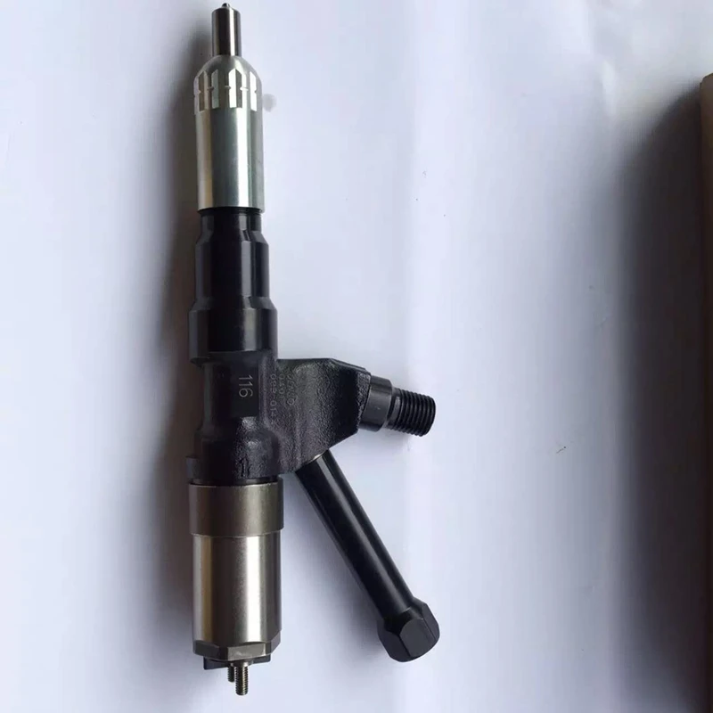 

Denso diesel fuel injection common rail injector RE530362