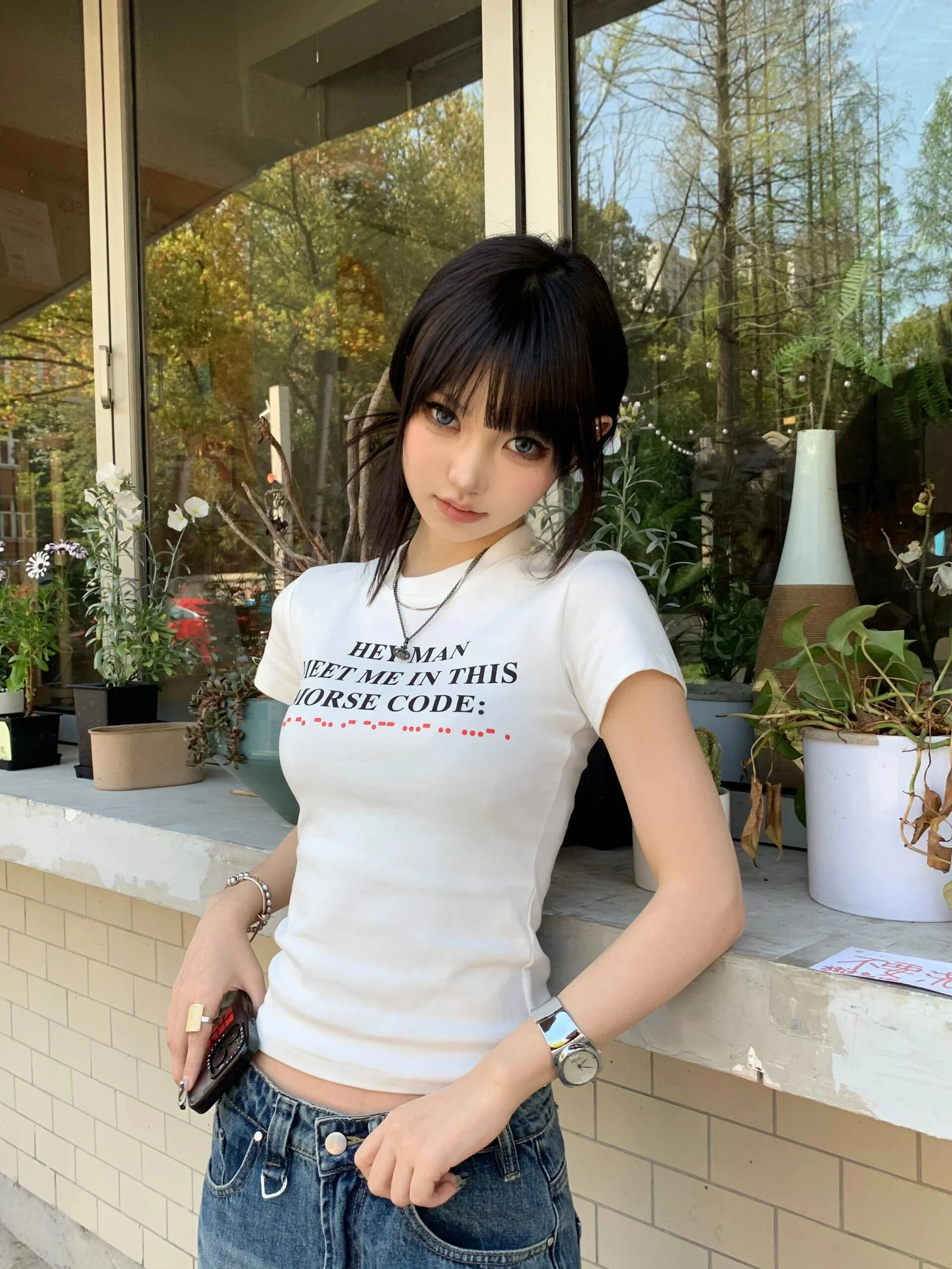 Женская облегающая футболка с коротким рукавом и принтом в виде букв