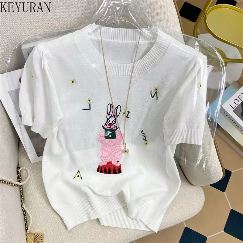 

Белый вязаный свитер с коротким рукавом, женская летняя тонкая футболка, Укороченный трикотажный топ с круглым вырезом и вышивкой в виде му...