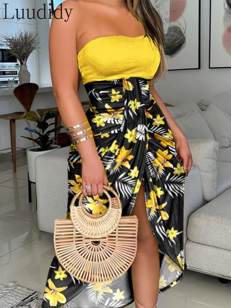 

Женское платье макси с разрезом и рюшами