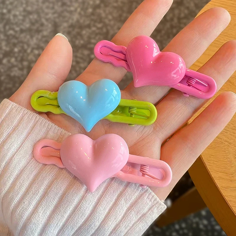 

Stereoscopic Heart-shaped Bangs Clip Sweet Girl Headwear Duckbill Clamp Side Barrettes No Harm To Hair Broken Hair Magic Tools