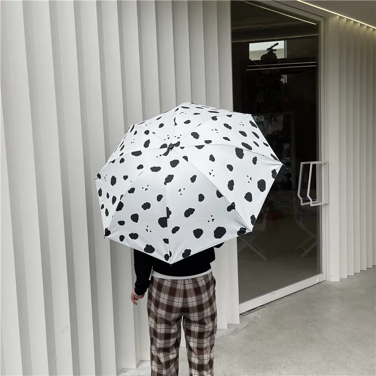 

Модный солнцезащитный Зонт с защитой от ультрафиолетового излучения, черный зонт с узором в виде коровы, складной портативный солнечный зо...