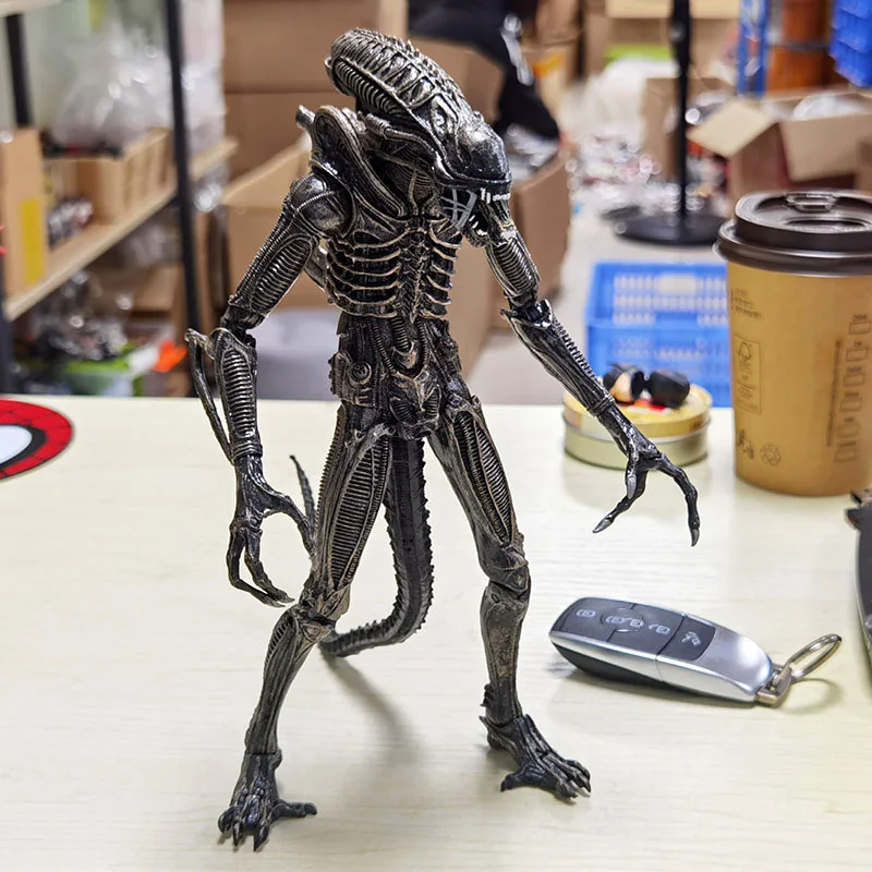 

Genuine bulk NECA Haya Predator Alien joint movable action figure toys