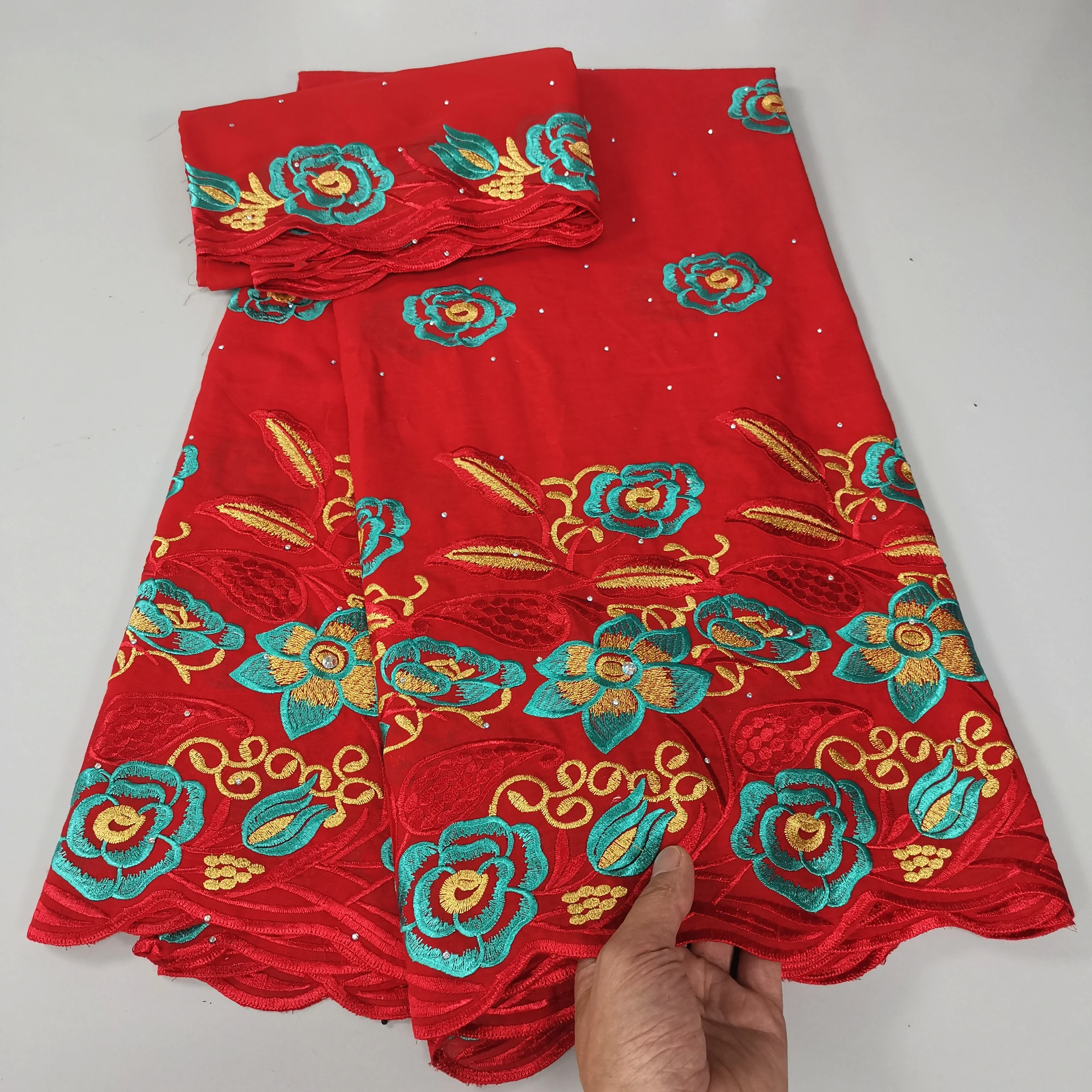 Рисунок 6 - Швейцарская кружевная вышитая швейцарская вуаль